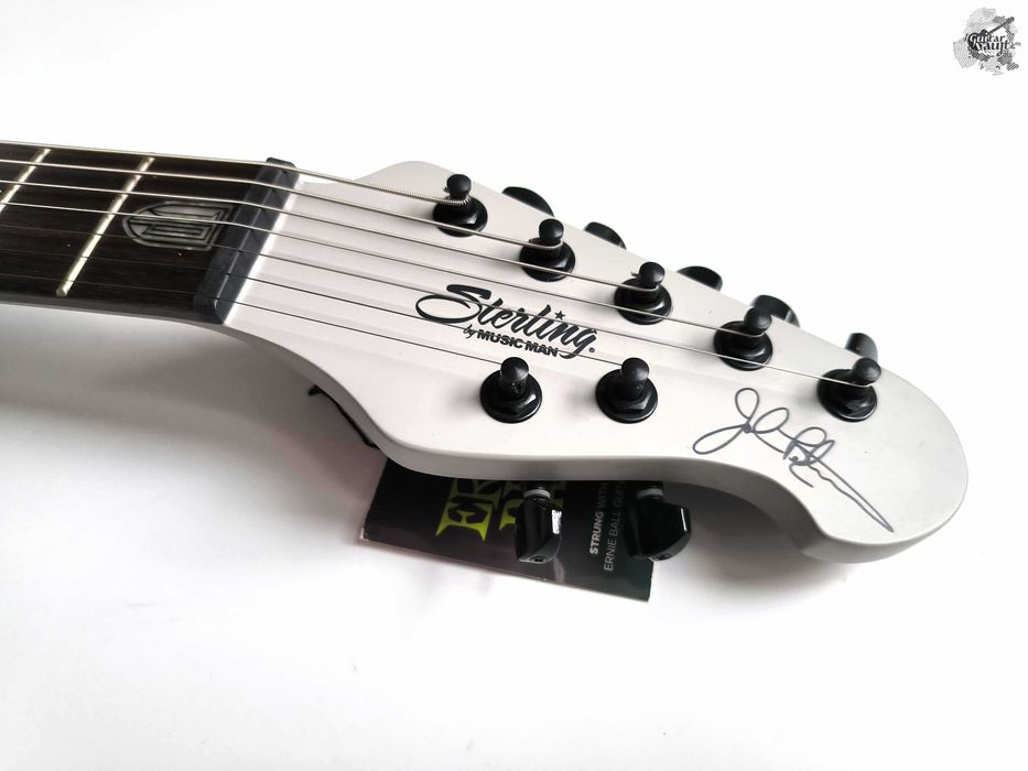 Новий семиструн Sterling by Music Man John Petrucci Majesty 7 Signature '2024
