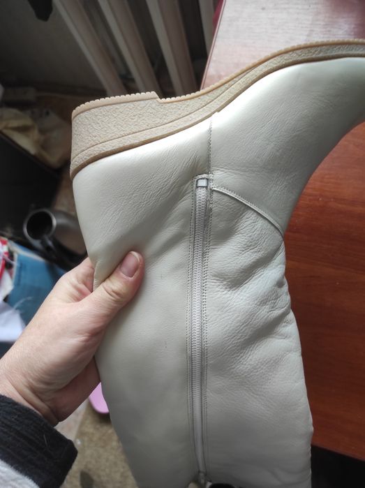 Продаю сапоги из натуральной кожи