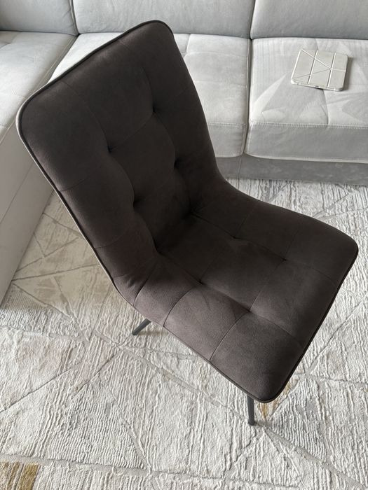 4 Cadeiras de mesa/sala de jantar