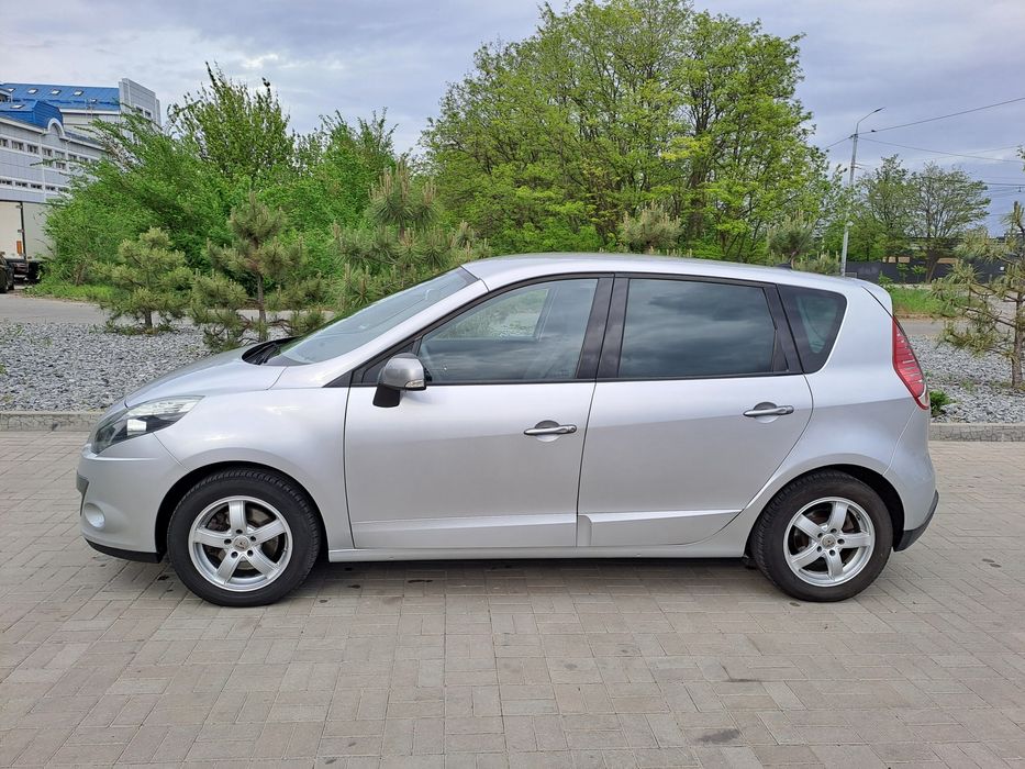 Renault Scenic 1.6 газ/бензин