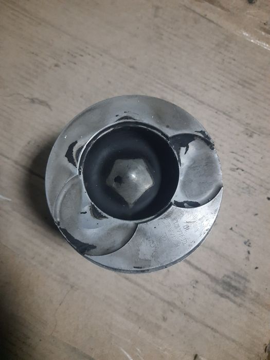 Поршні Двигуна Камаз.