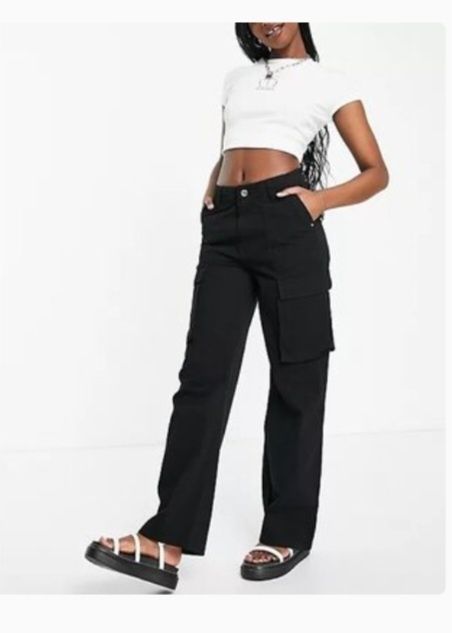 Чорні карго джинси від бершка