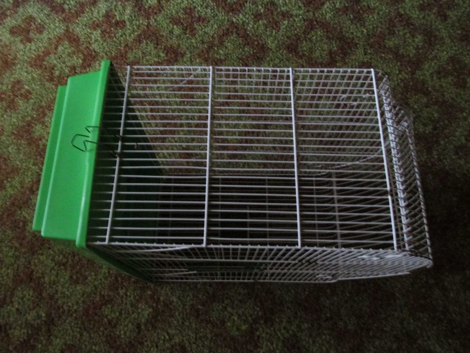 Клетка для птиц,грызунов б/у 62х45х28см.