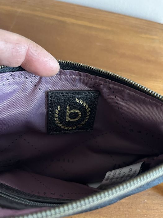 Sprzedam torebkę damską Bugatti mała czarna