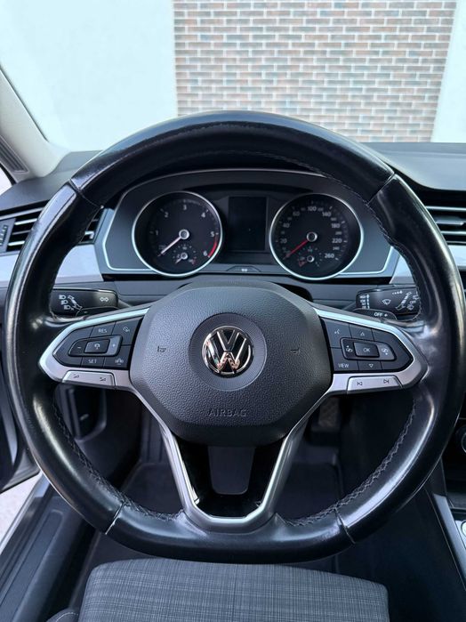 Volkswagen Passat 2019 VIN WVWZZZ3CZLE028664 фото оголошення 21 з 24