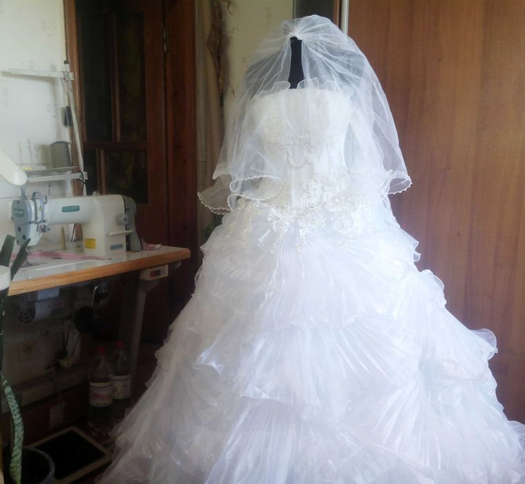 Свадебное платье