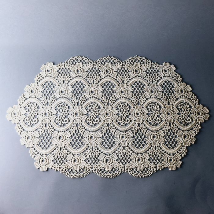 lata 70/80-te piękna ażurowa serwetka obrusik 51 x 34 cm