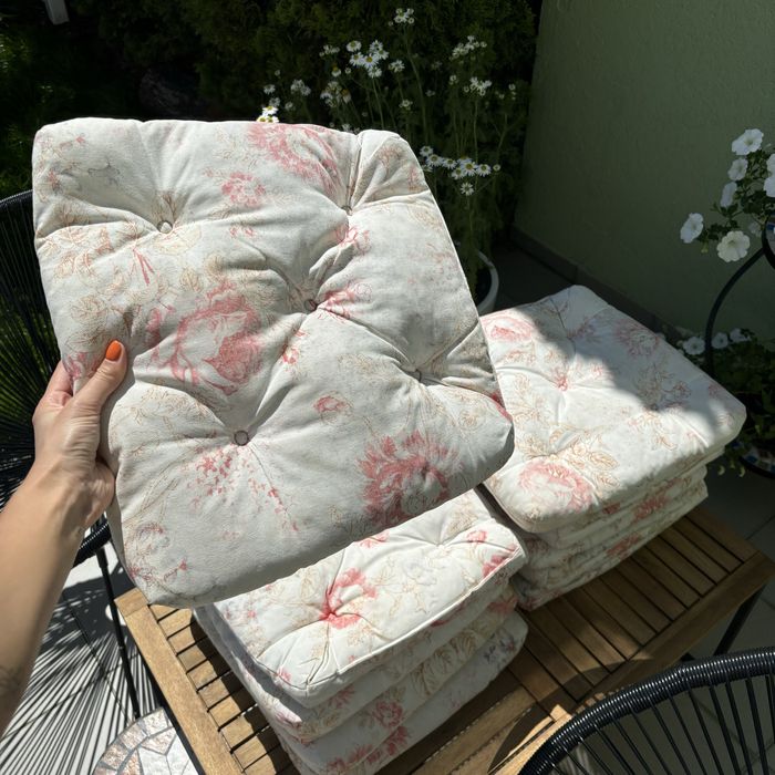 poduszka na krzesla ogrodowa IKEA Saralotta w kwiaty bawelna