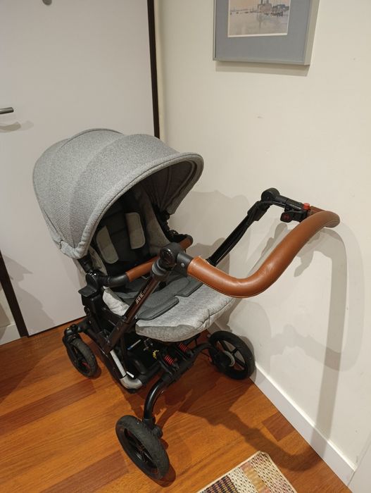 Carrinho de Bebé Jané Matrix Light 2 (Ovo+Alcofa)