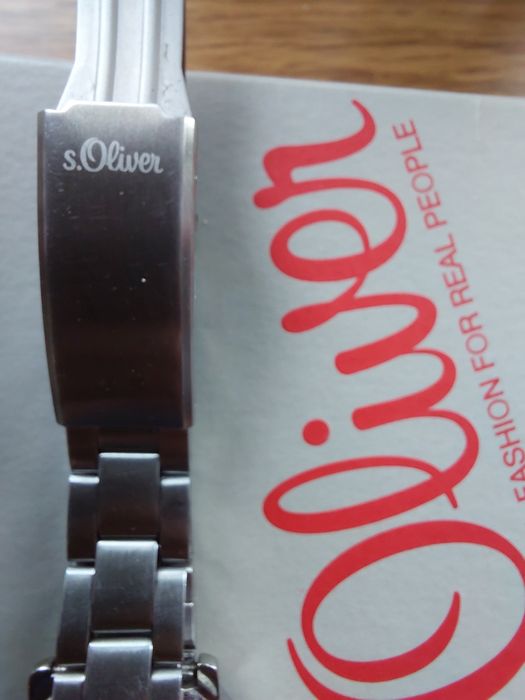 Zegarek damski s. Oliver na bransolecie