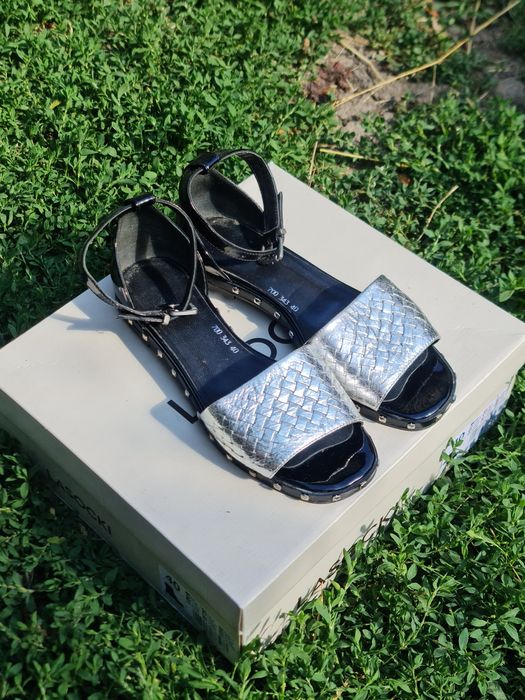 Жіночі босоніжки