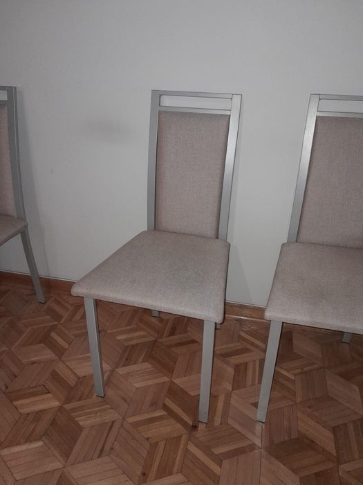 Zestaw 6 krzeseł