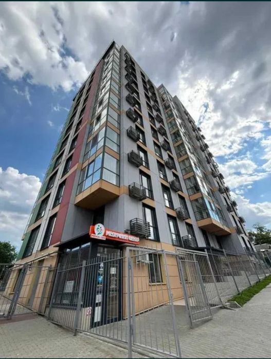 Продаж 3 кімнатної квартири 90 м2 з дизайнерським плануванням та автономним опаленням