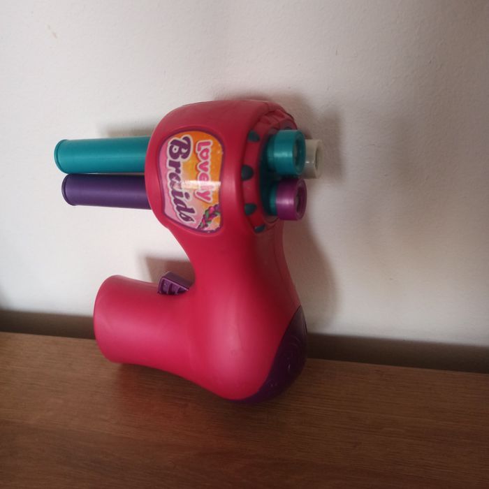 Maszynka do robienia warkoczy.