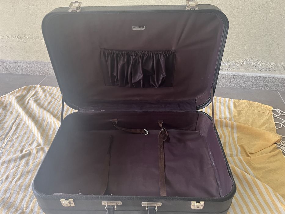 Mala de viagem antiga (anos 70/80)