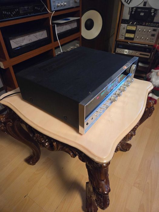 Amplituner harman-kardon model 630