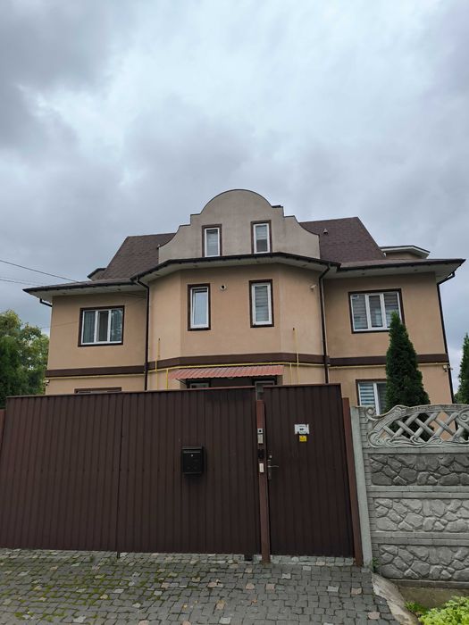 Ціну знижено! 2х кімнатна супер квартира з ремонтом в центрі Чернігова.
