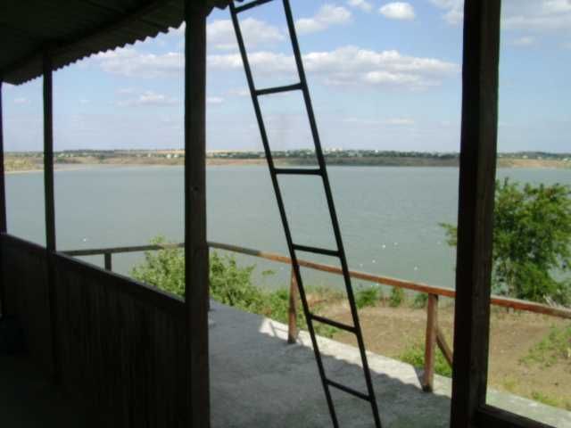 Продам дом в ПЕРВОЙ ЛИНИИ ЛИМАНА, в 2км от Одессы,236кв.м на 12 сотках