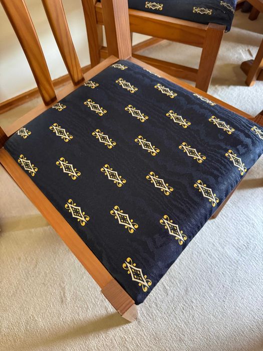 Mesa de jantar + 6 cadeiras madeira maciça