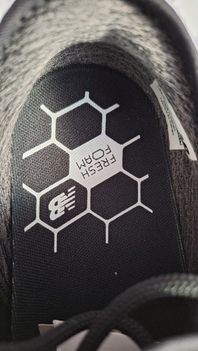 Buty nowe sportowe New Balance w modnym kolorze czarnym Rozmiarze 38