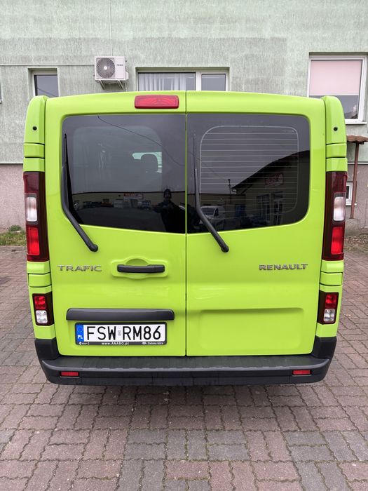 Wynajmę Busa 9 osobowego Renault Trafic DŁUGI