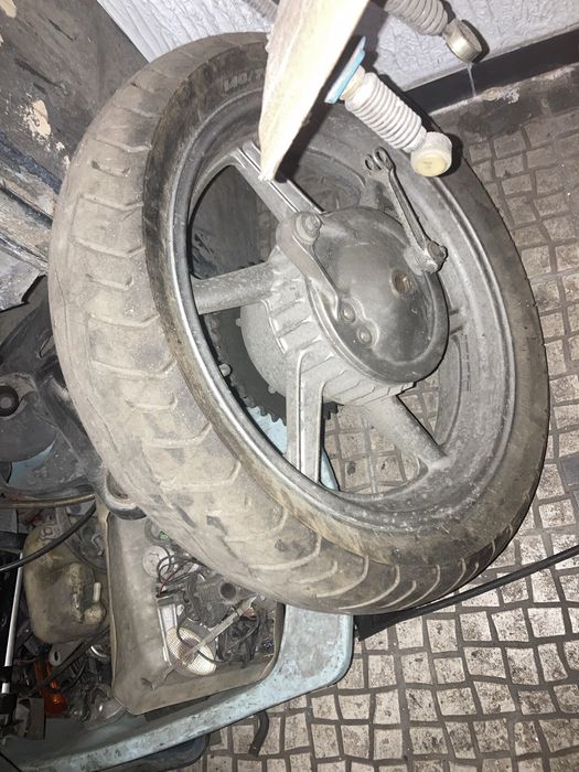 roda traseira honda cb 500 com pneu