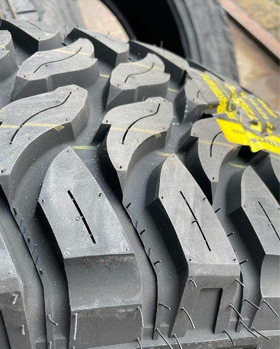Грязева болотна резина колеса 35/12,5 R15 toyota nissan Mitsubishi уаз