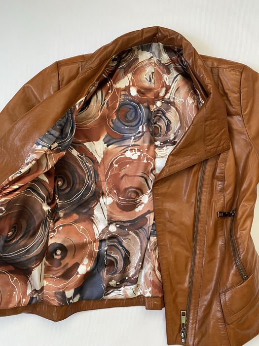 Куртка шкіряна жіноча