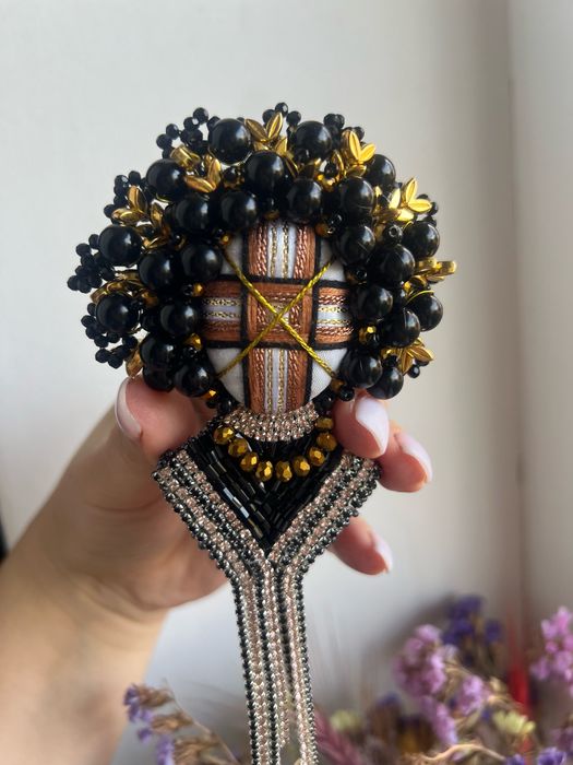 Патріотичні броші-мотанки