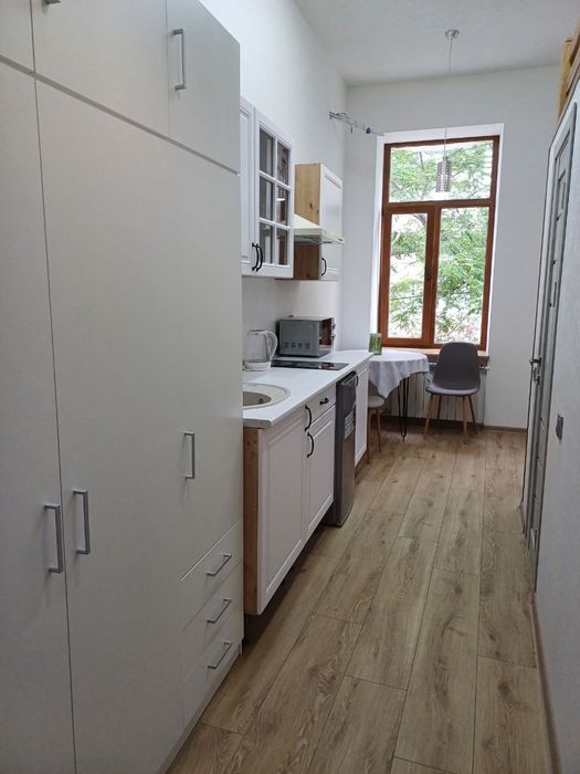 Дворівнева однокімнатна стильна квартира в центрі