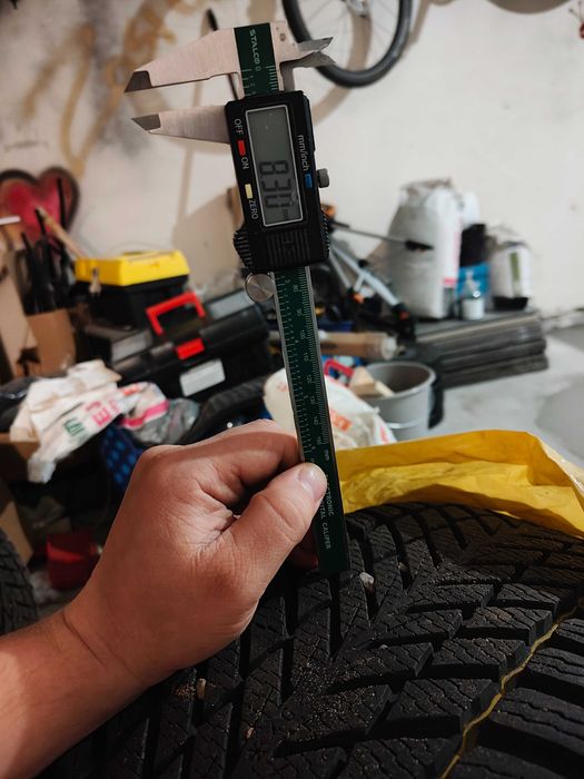 Opony Nokian Snowproof R17