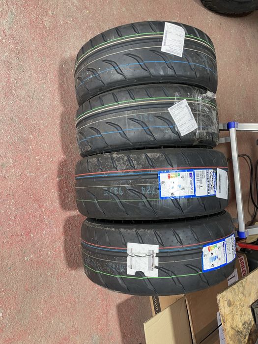 Toyo R888 195/50R16 e 225/45R17