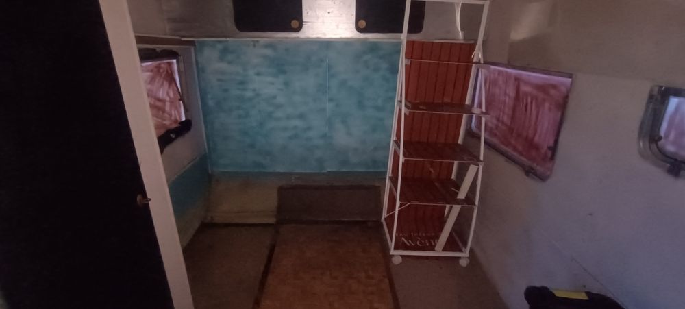 Roulote / caravana s/documentos