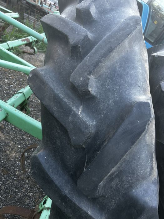 Opony Pirelli 16.9x 38