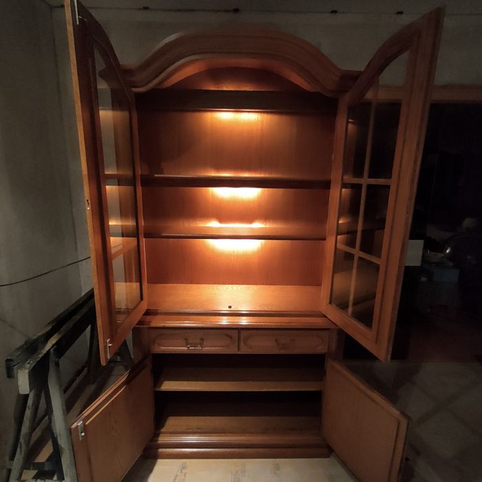 Witryna dąb rustykalny z podświetleniem - Transport