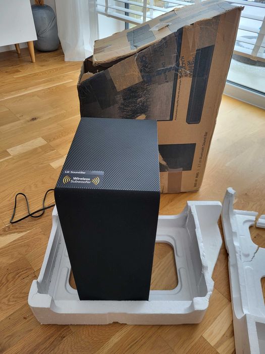 Subwoofer LG SPN 4BM-W opis