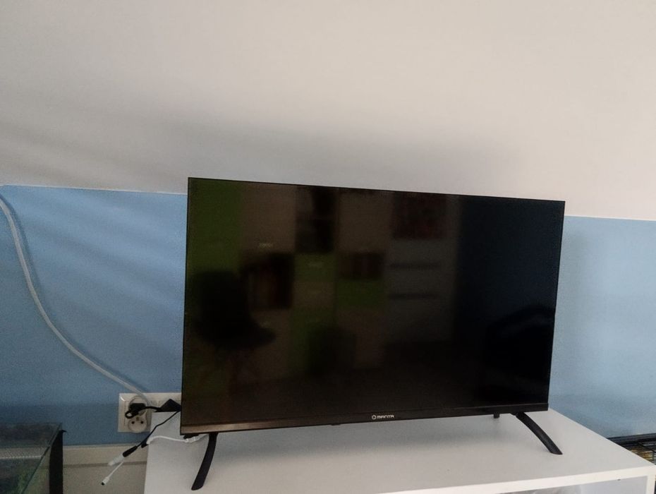 Telewizor manta 32LHA123E 32" Smart TV – uszkodzony ekran