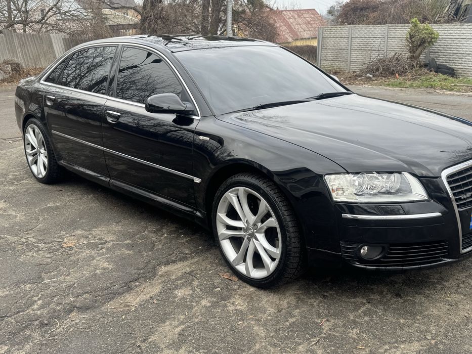 продам AUDI A8S8 4.2