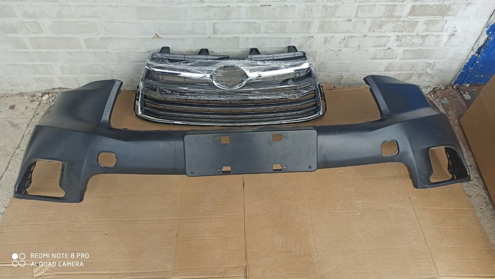 Toyota Highlander решетка радиатора