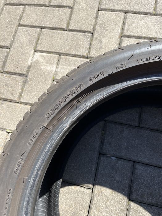 Opona używana 235/40 R19 Bridgestone Potenza S001