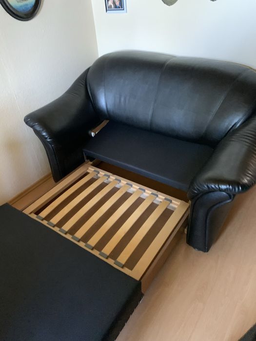 Sofa Skórzana Czarna Funkcja Spania jak nowa REZERWACJA