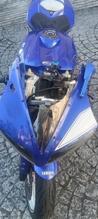 Yamaha R1 2005 - acidentada