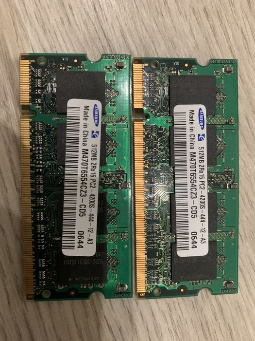 Memória RAM DDR2 1GB (2x512) para portátil64739682498817120