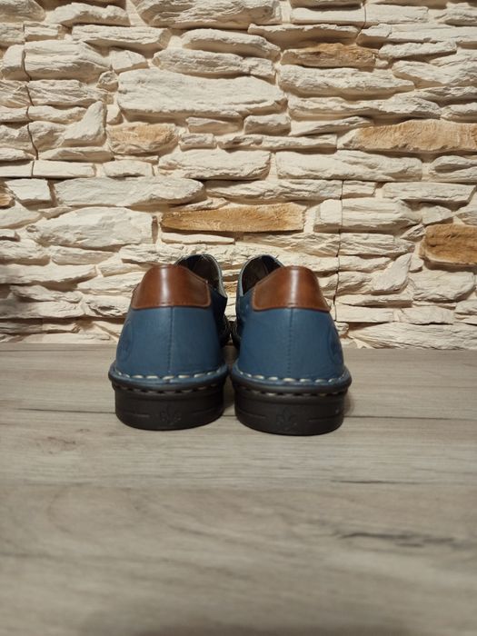 Skórzane buty damskie Rieker 39