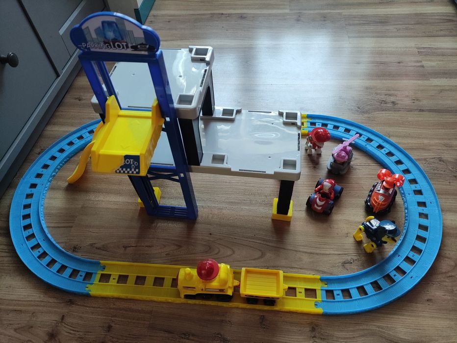 Psi patrol tory,kolejka , figurki