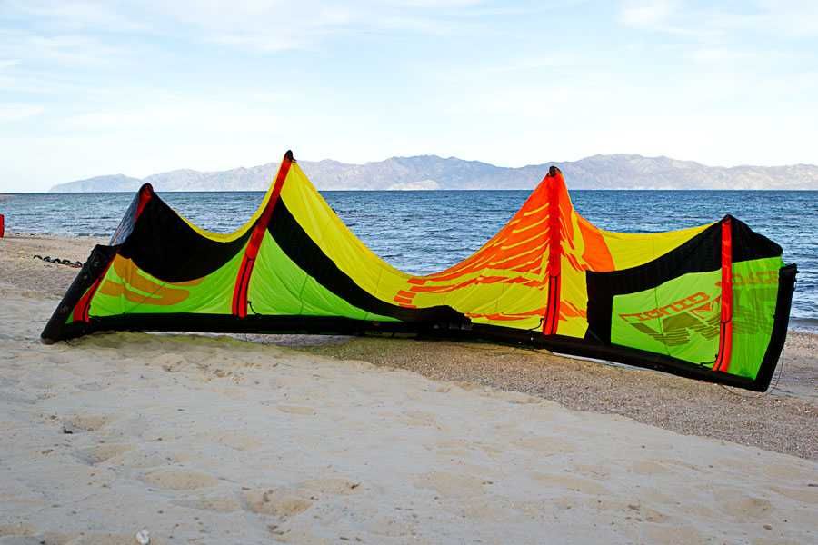 Kitesurf LiquidForce 10 metros prancha, arnez e barra