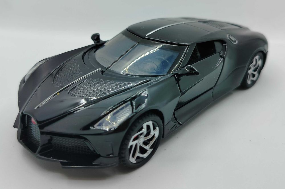 MODEL SAMOCHODU - Bugatti La Voiture Noire - SKALA 1:32 - czarny połysk.