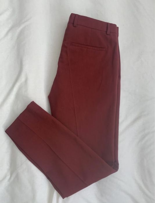 Жіночі брюки винного кольору