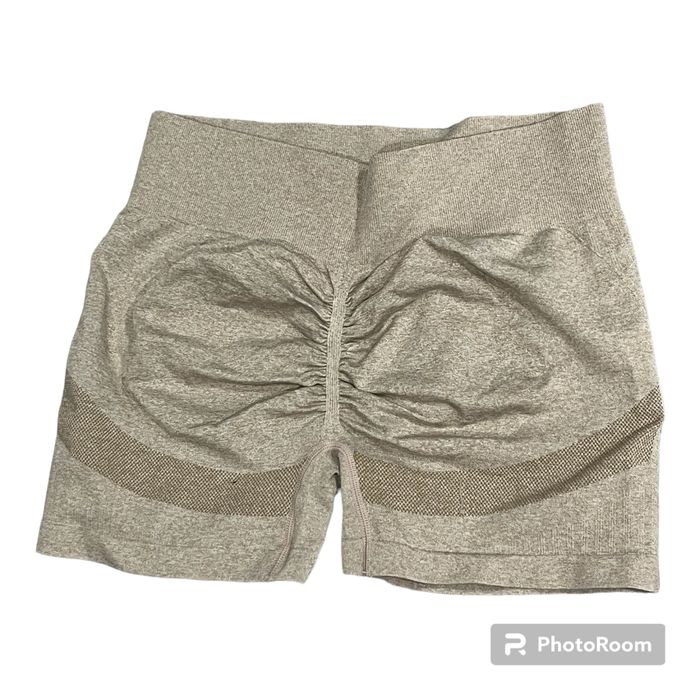 Bezszwowy komplet sportowy push up Beżowy