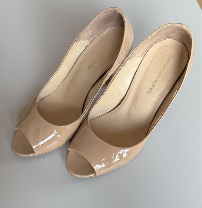 Buty czółenka beżowe lakierowane PRIMA MODA, 36